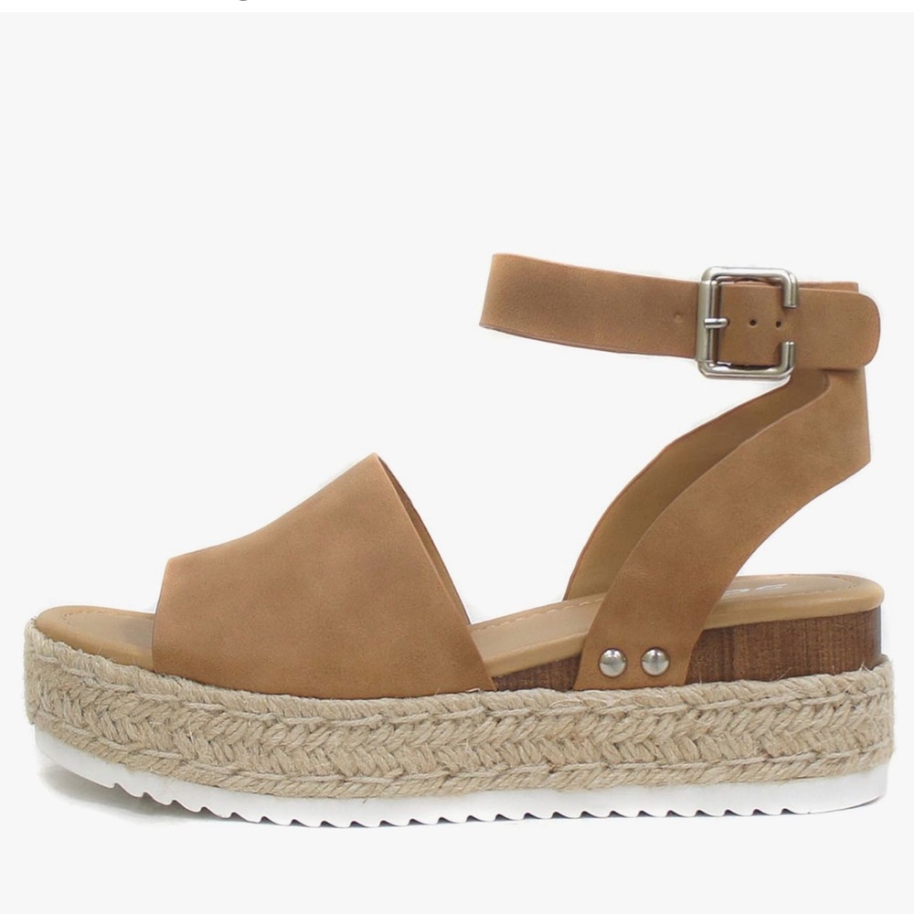 Soda fiesta espadrille sandals Women's Tan Platform Sandals size 10 NWT